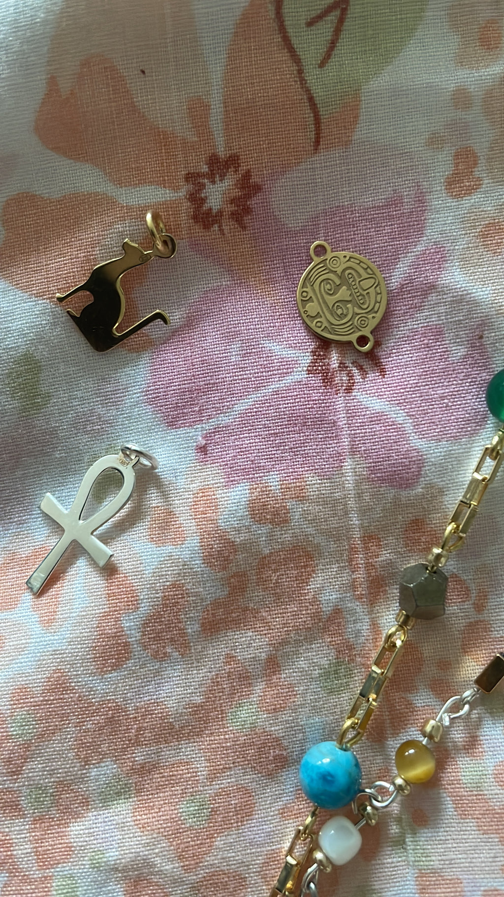 Chaîne en Or avec Croix des Dieux –  Or