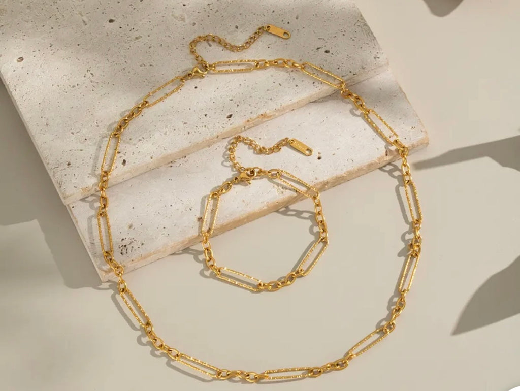Bracelet et collier en or plaquée