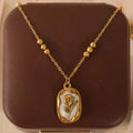 Collier Rose Blanche entouré de pierre de lune – Chaîne Plaqué Or