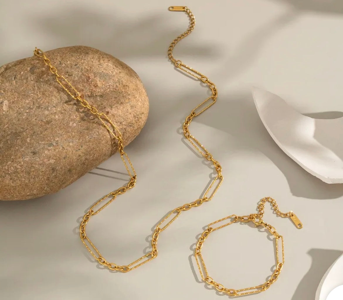Bracelet et collier en or plaquée